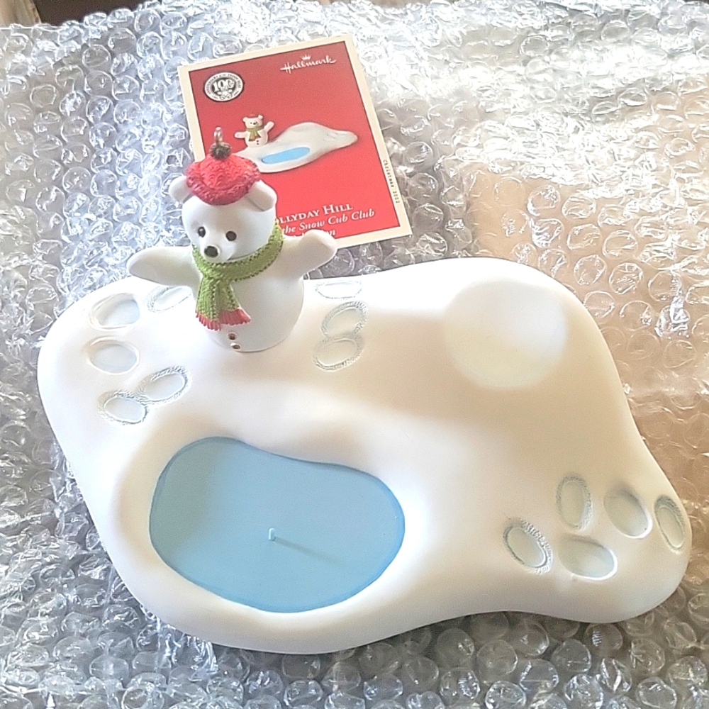 Hallmark Keepsake Ornament titled "Hollyday Hill," the first in the Snow Cub